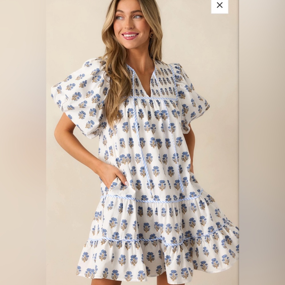 NWT Floral Puff Sleeve Dress